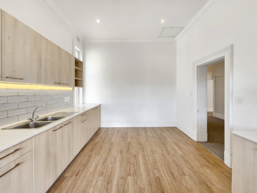 To Let 3 Bedroom Property for Rent in Sea Point Western Cape